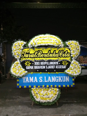 Papan Bunga Duka di Mayong